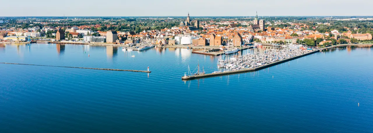 Panorama_der_Hansestadt_Stralsund_4____Panorama_of_the_Hanseatic_City_of_Stralsund_4.jpg